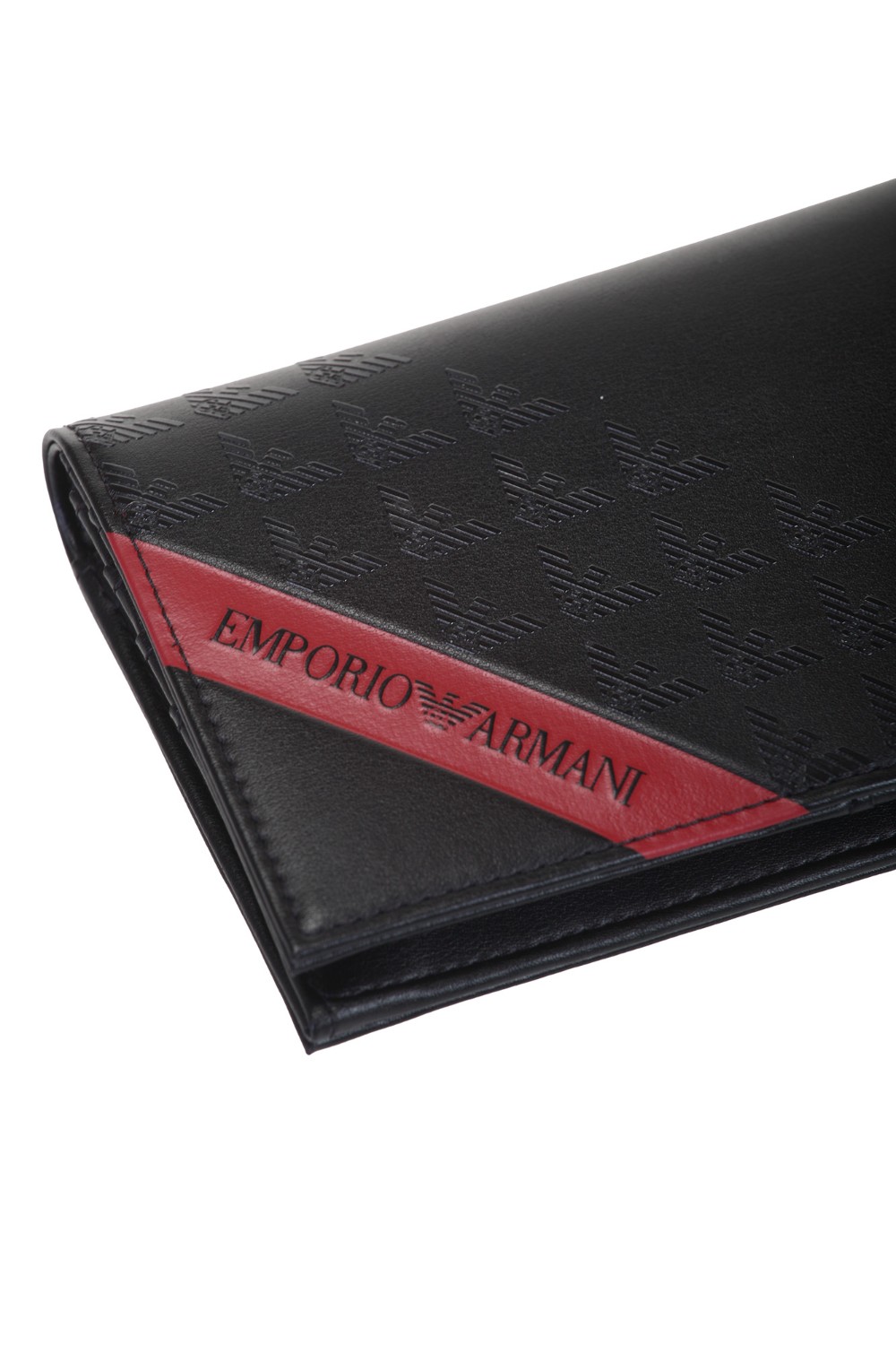 shop EMPORIO ARMANI  Portafoglio: Emporio Armani porta yen in pelle rigenerata saffiano.
Il materiale è costituito dal 100% di rigenerato di fibre di cuoio.
Dimensioni: 19,3 x 9,7 x 2 cm.
Pelle rigenerata
Saffiano.
Tasche portacarte.
Vani banconote.
Composizione: 100% poliuretanica.
Made in Cina.. Y4R170 YQ12V-80681 number 170476